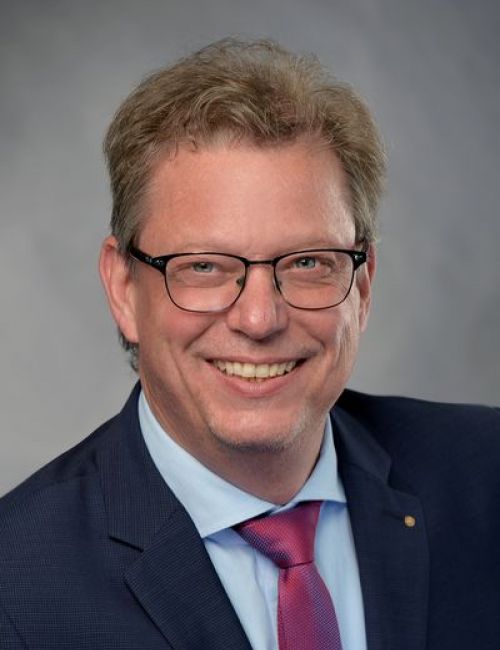 Prof. Elmar Bräkling